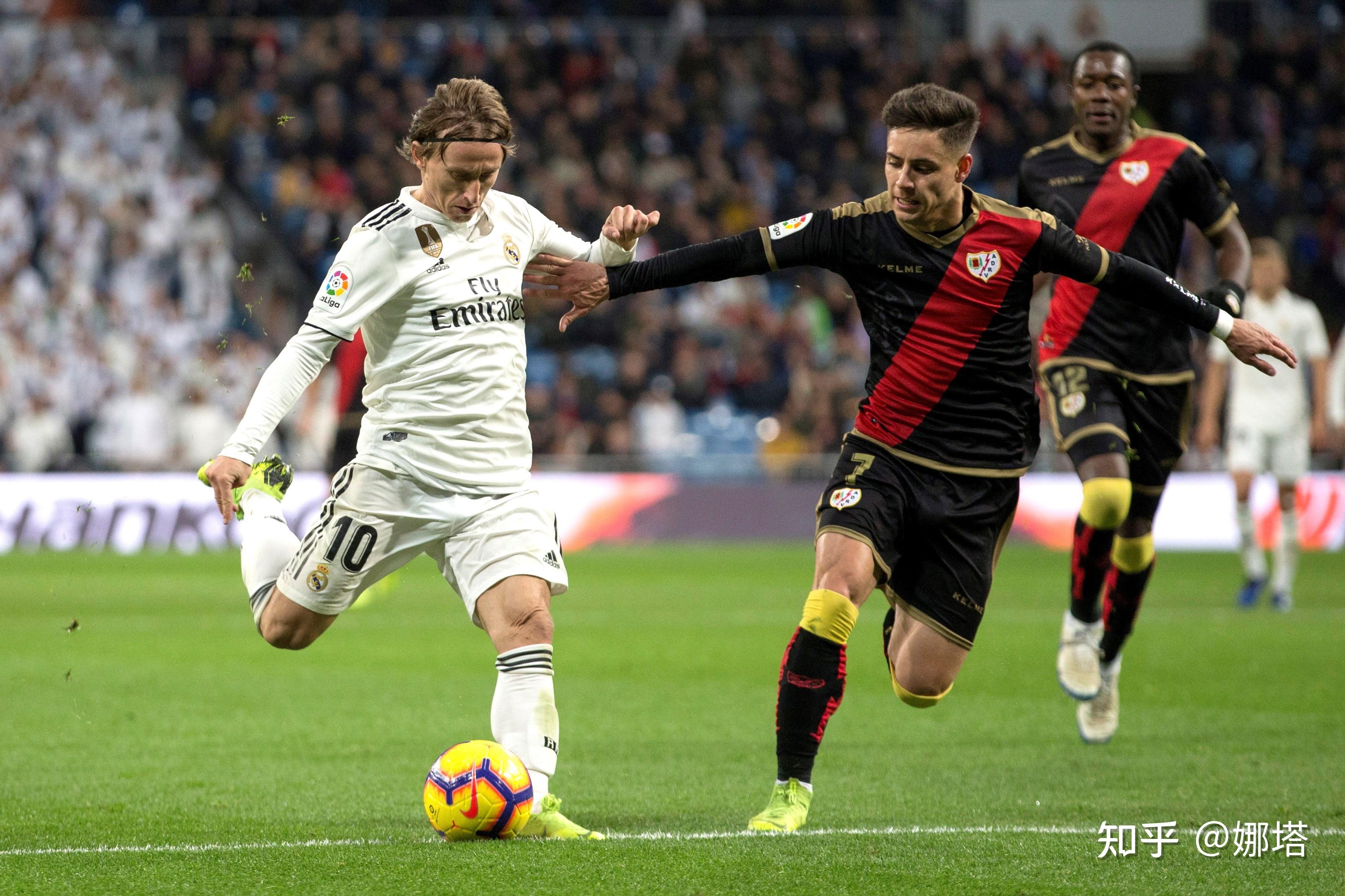 转会期荷甲焦点战，巴黎圣日耳曼手感冰凉，悬念犹存，训练强度明显提升的简单介绍