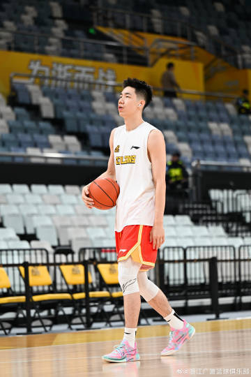 包含广厦男篮赛前战术微调；志在全明星赛名次提升；管理层满意；身体对抗强度拉满的词条-爱游戏平台